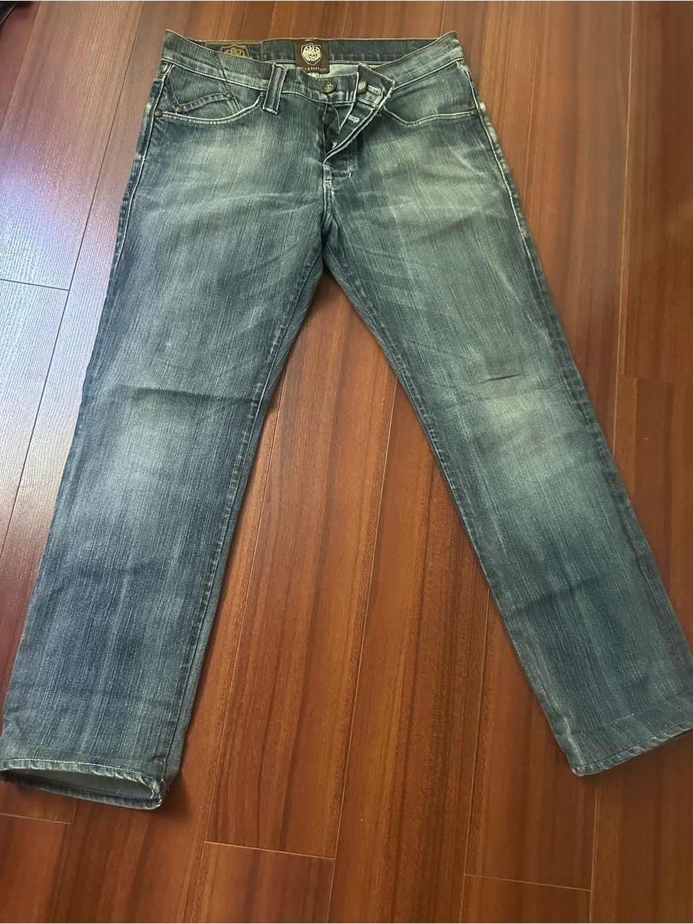 Rock & Republic Straight Leg Faded Blue Jeans